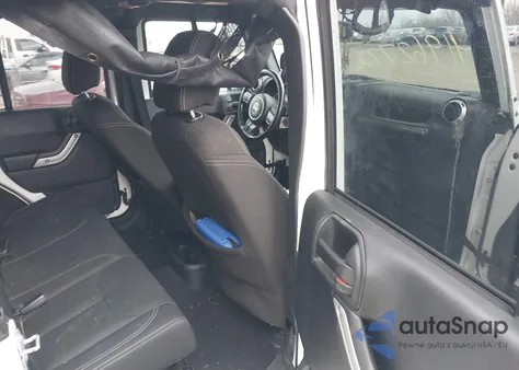 2018 Jeep Wrangler Jk Unlimited Sahara 4X4 z USA, uszkodzony, nr VIN 1C4BJWEG8JL937483